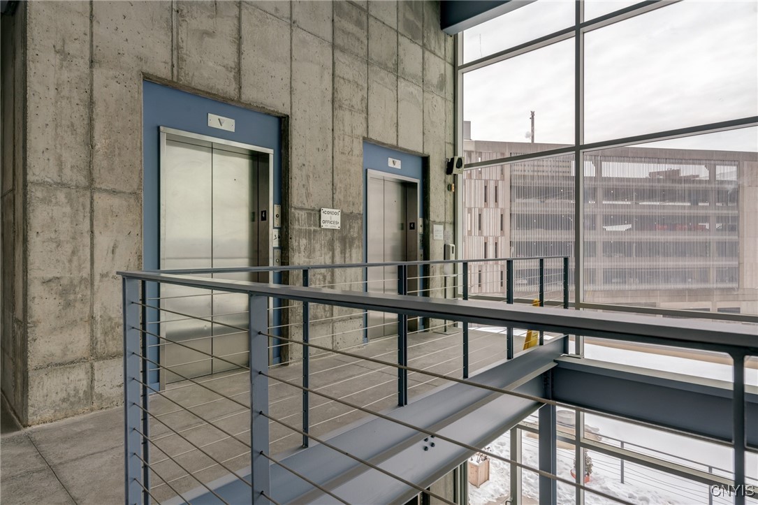 211 West Jefferson Street 405