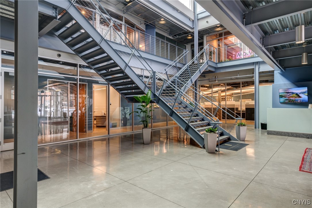 211 West Jefferson Street 405