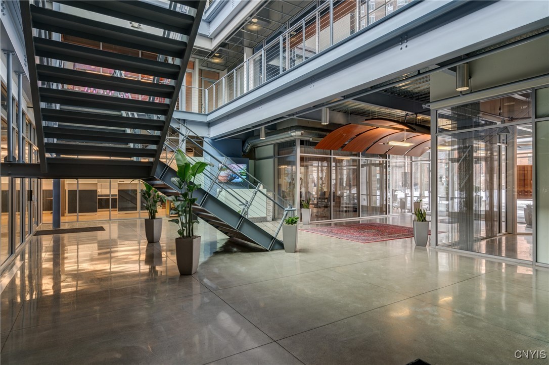 211 West Jefferson Street 405