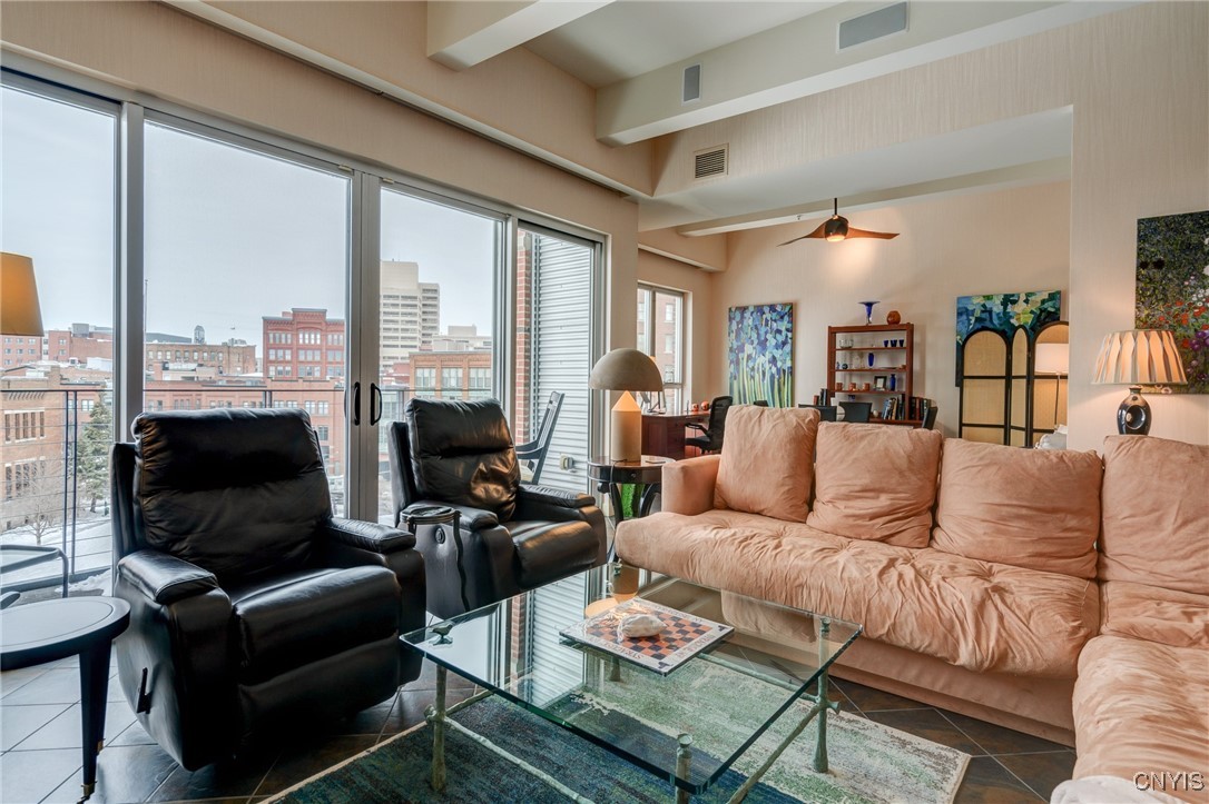 211 West Jefferson Street 405