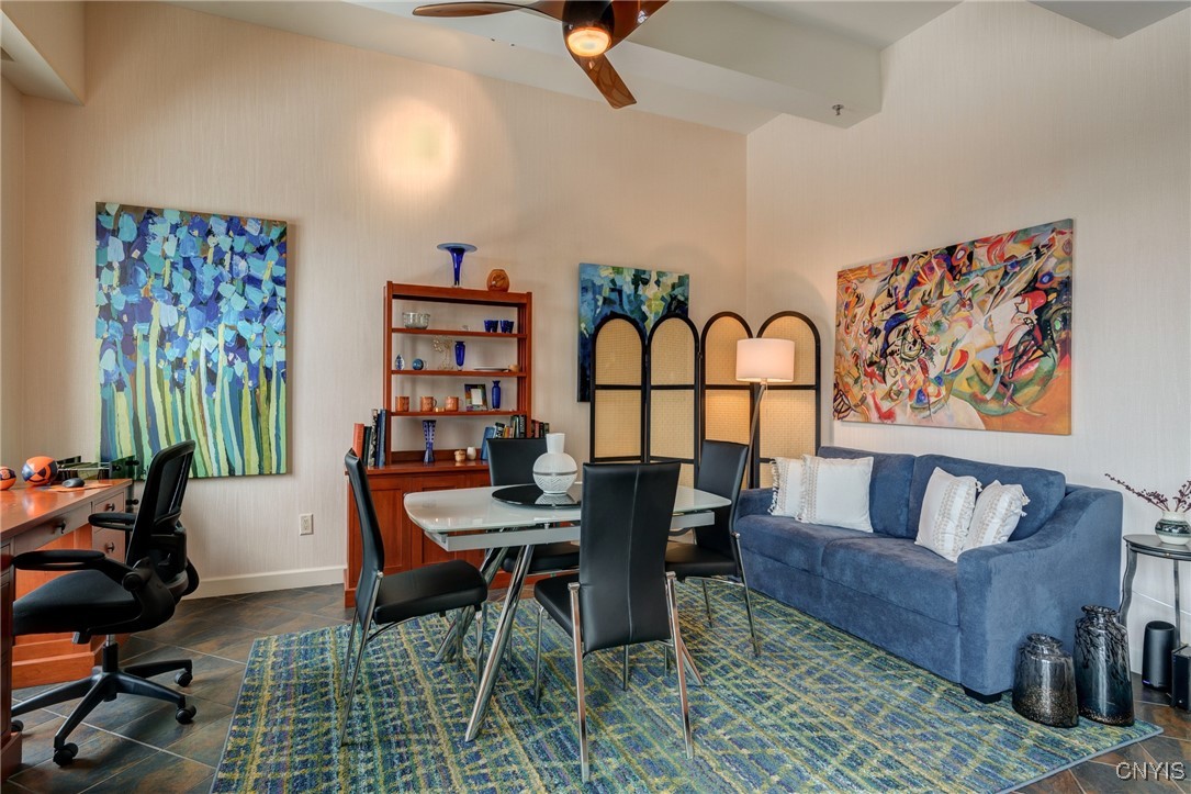 211 West Jefferson Street 405