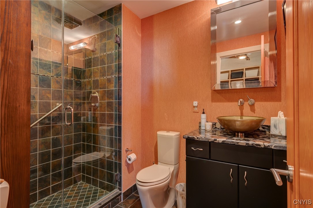 211 West Jefferson Street 405