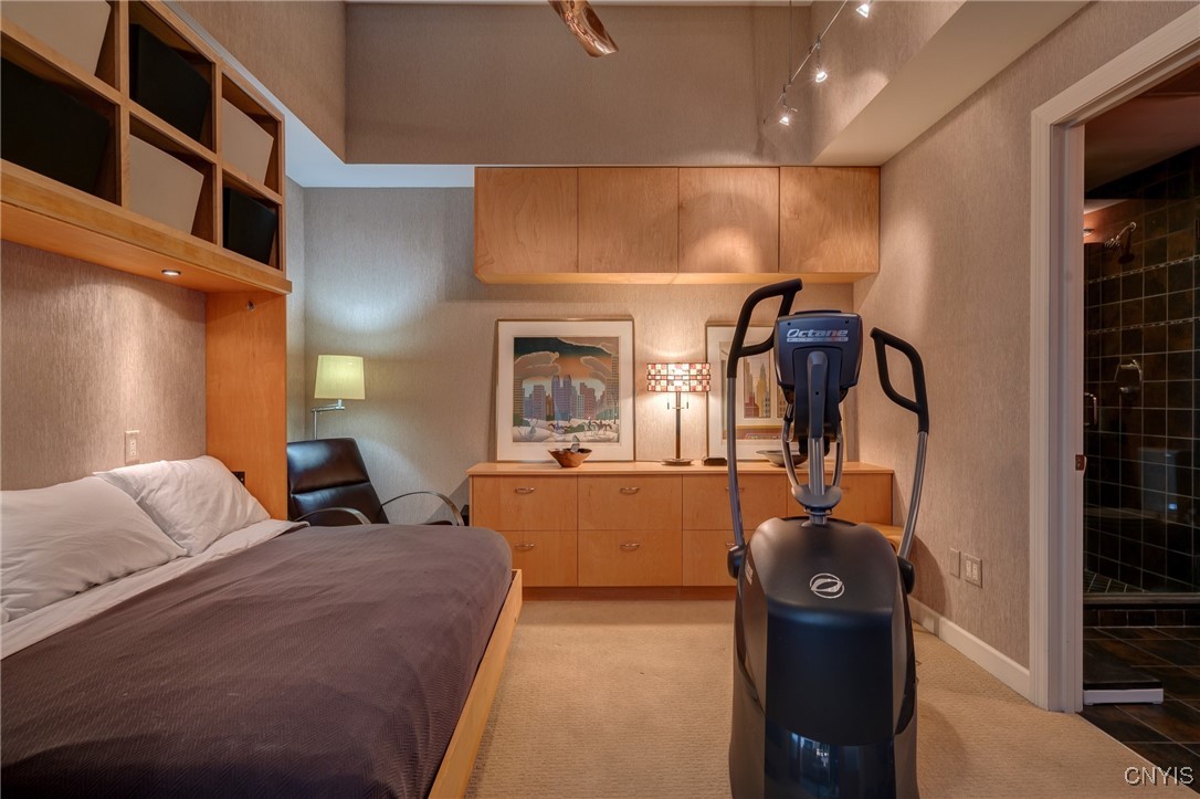 211 West Jefferson Street 405