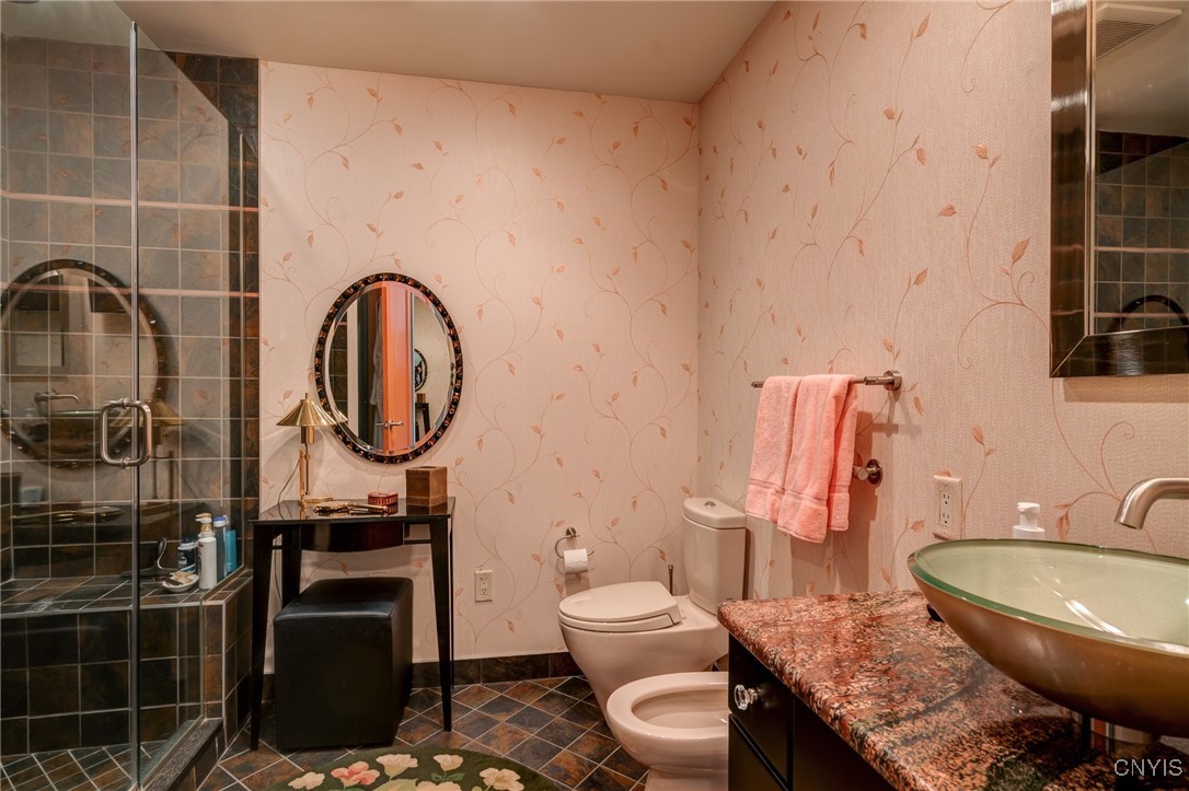 211 West Jefferson Street 405