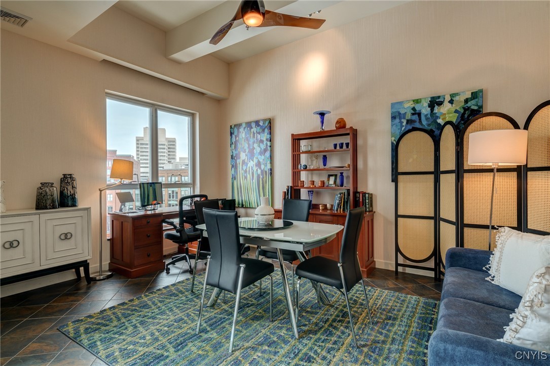 211 West Jefferson Street 405