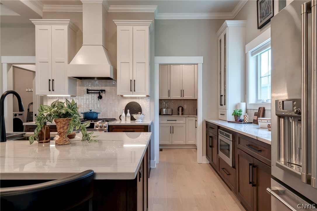 3389 Hickory Knoll Lane