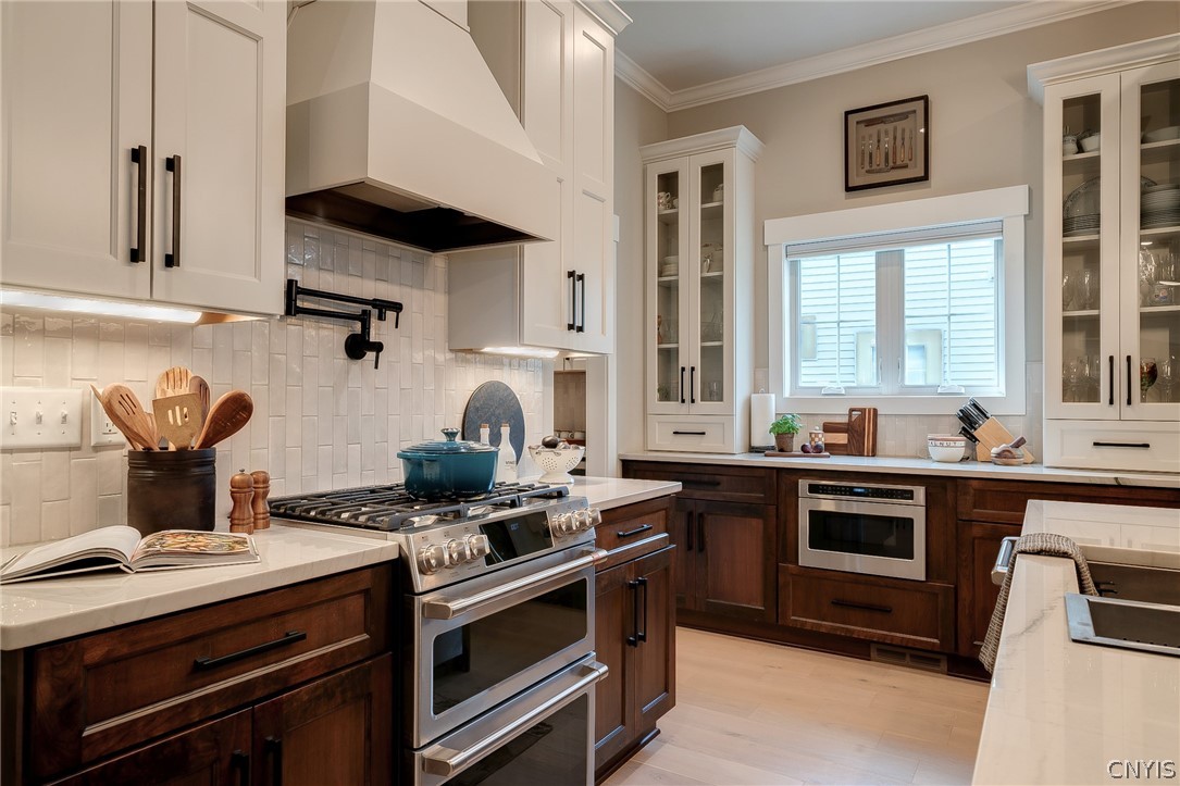 3389 Hickory Knoll Lane