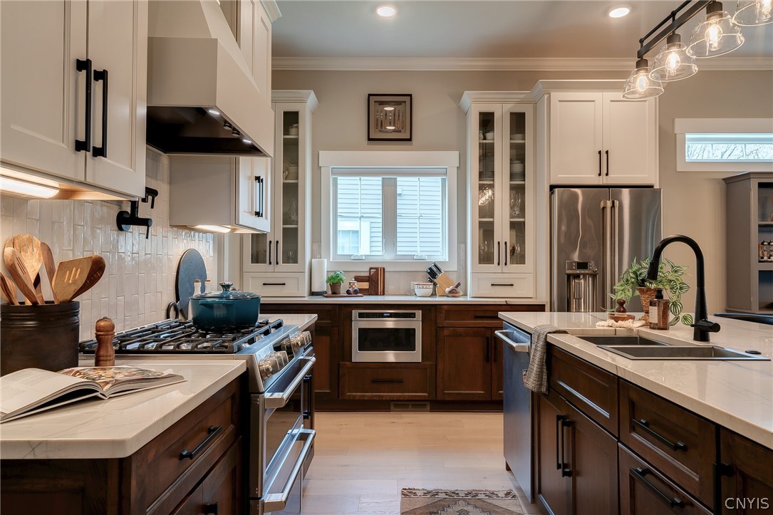 3389 Hickory Knoll Lane