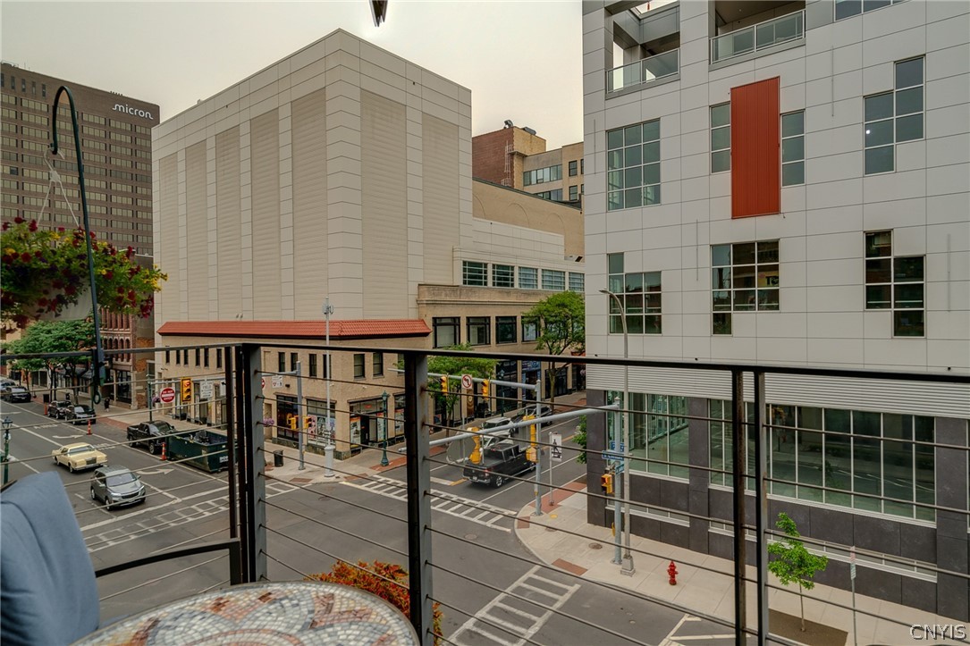 211 West Jefferson Street R302