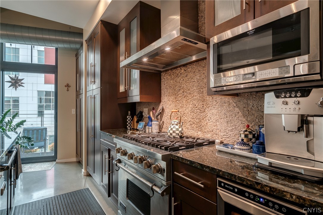 211 West Jefferson Street R302