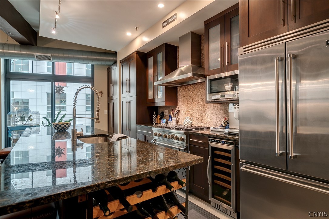 211 West Jefferson Street R302