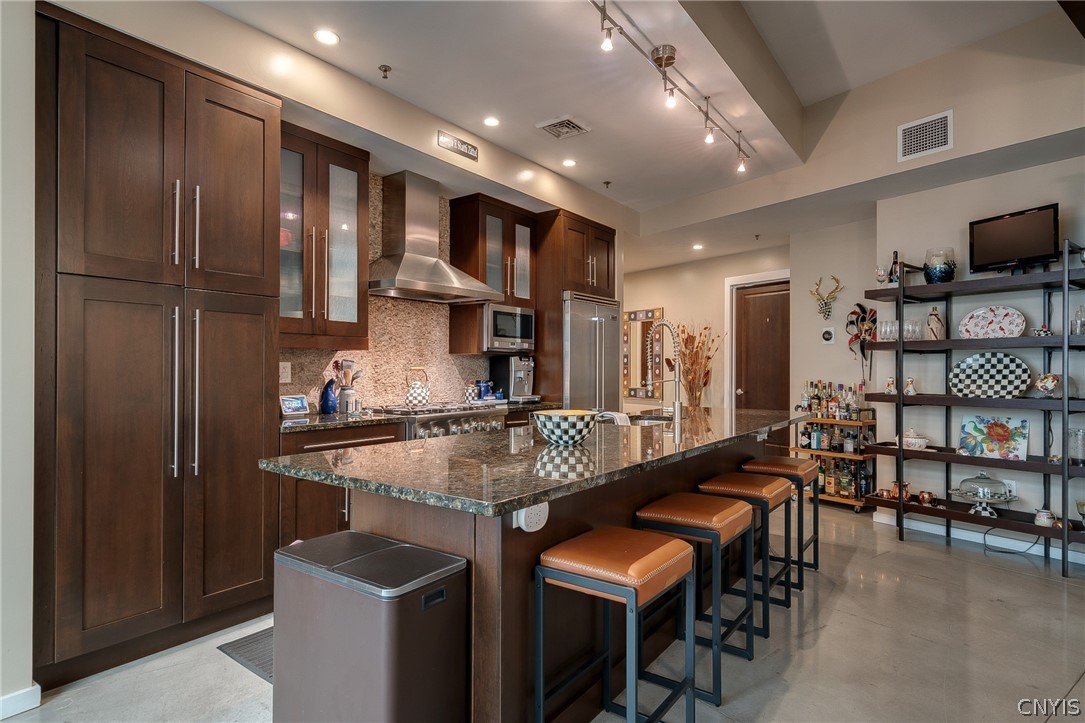 211 West Jefferson Street R302