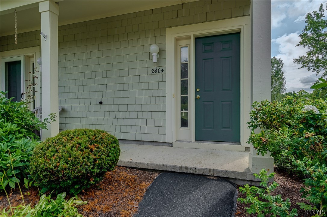 2404 Pipers Court