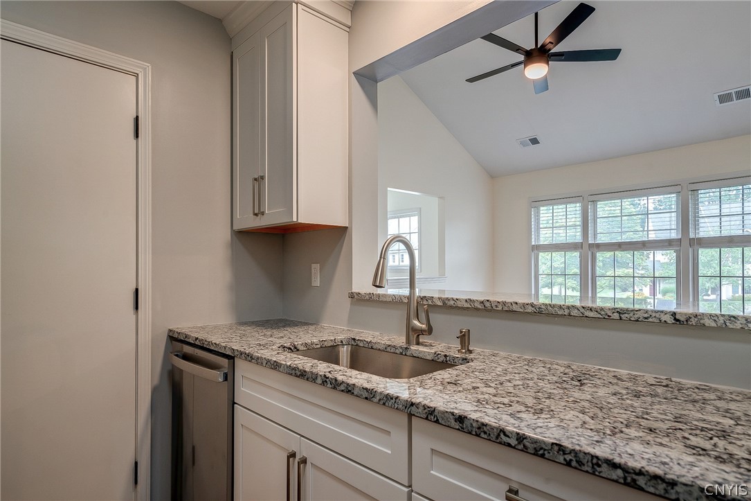 2404 Pipers Court