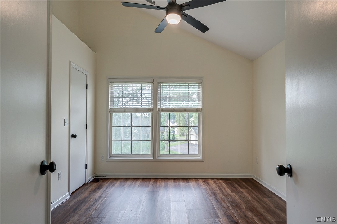 2404 Pipers Court