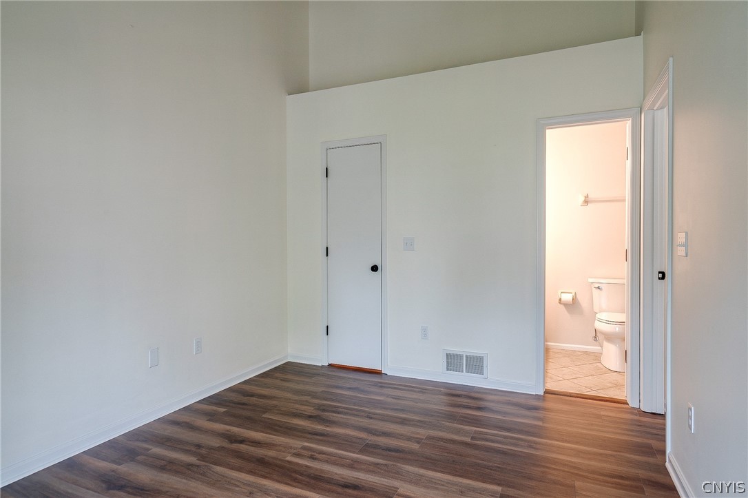2404 Pipers Court