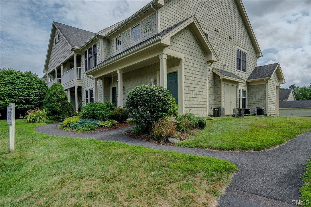 2404 Pipers Court