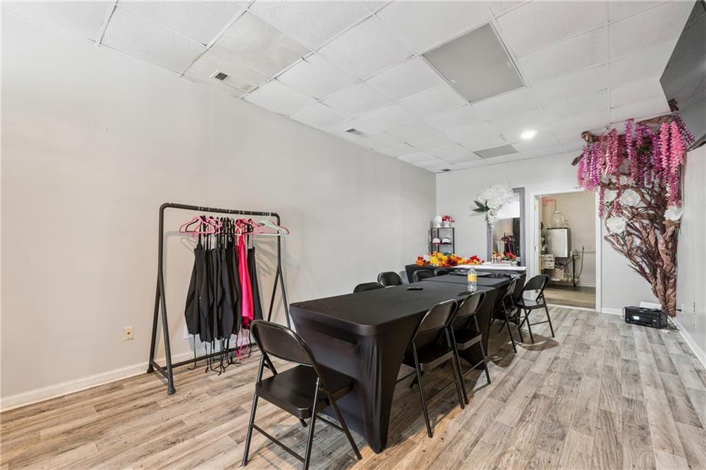 5866 Love Street