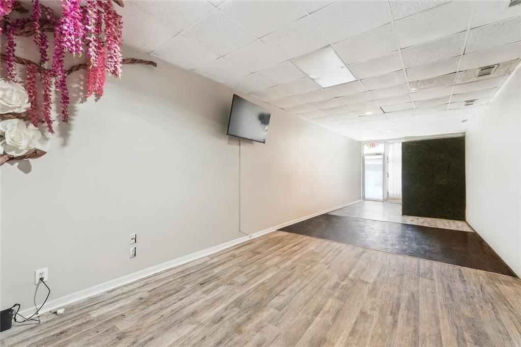 5866 Love Street