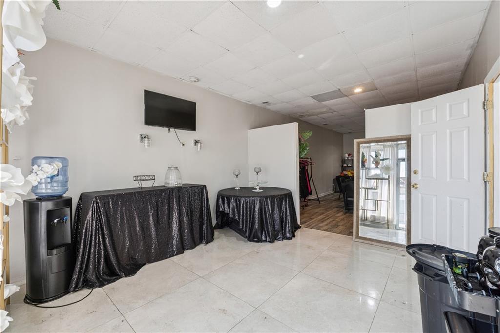 5866 Love Street