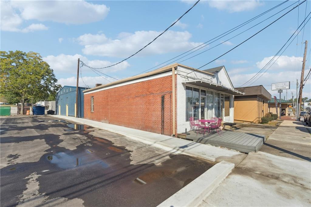 5866 Love Street