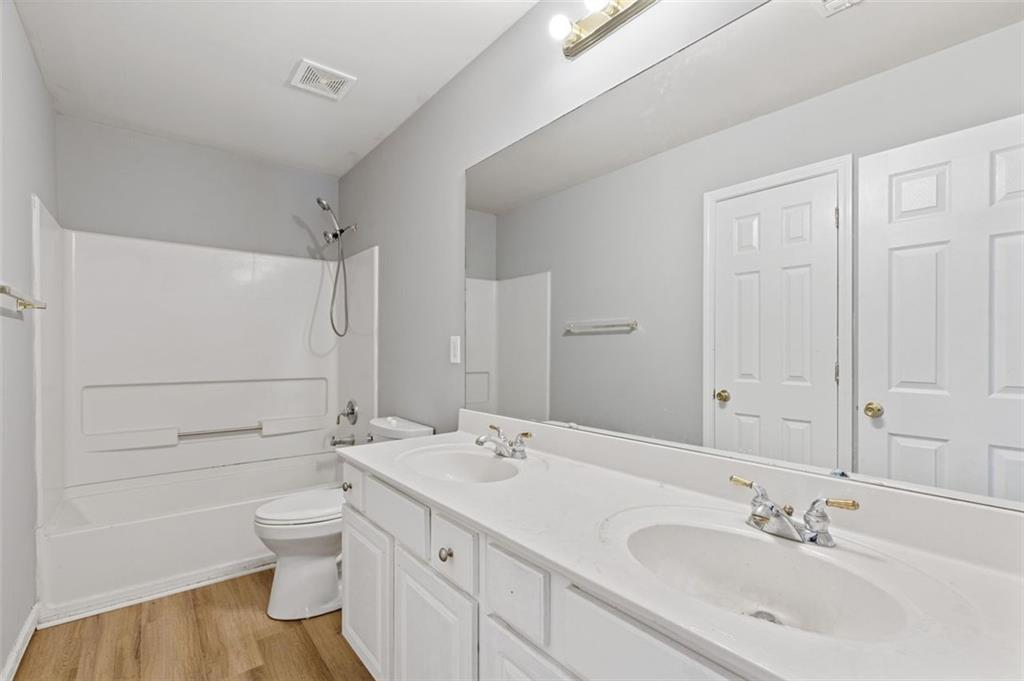 2768 Ballyshannon Court