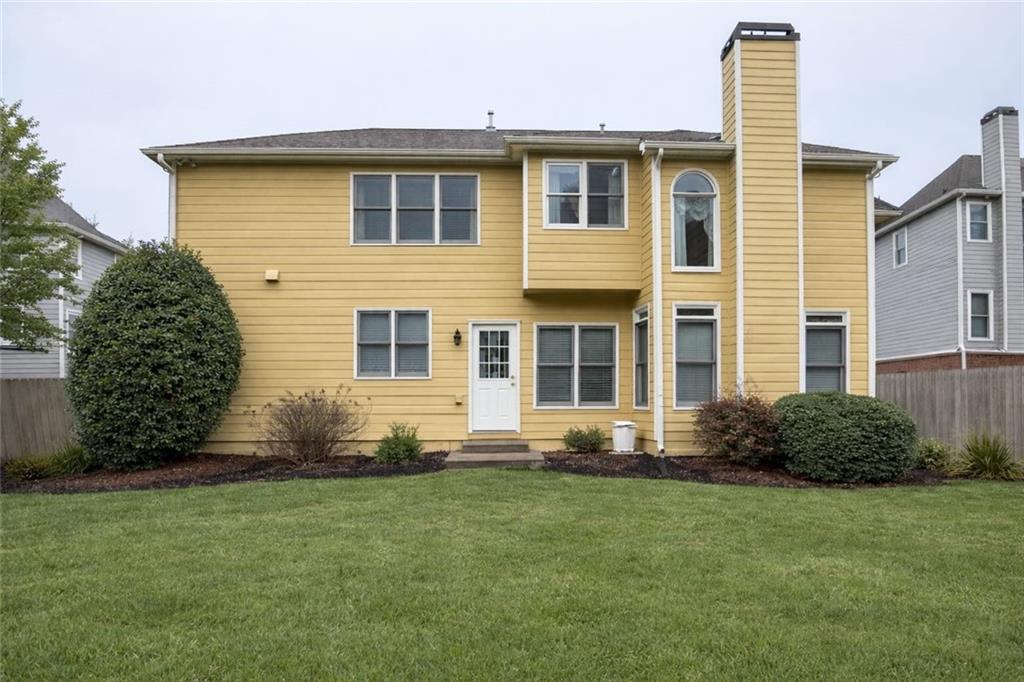 915 Bishops Crossing