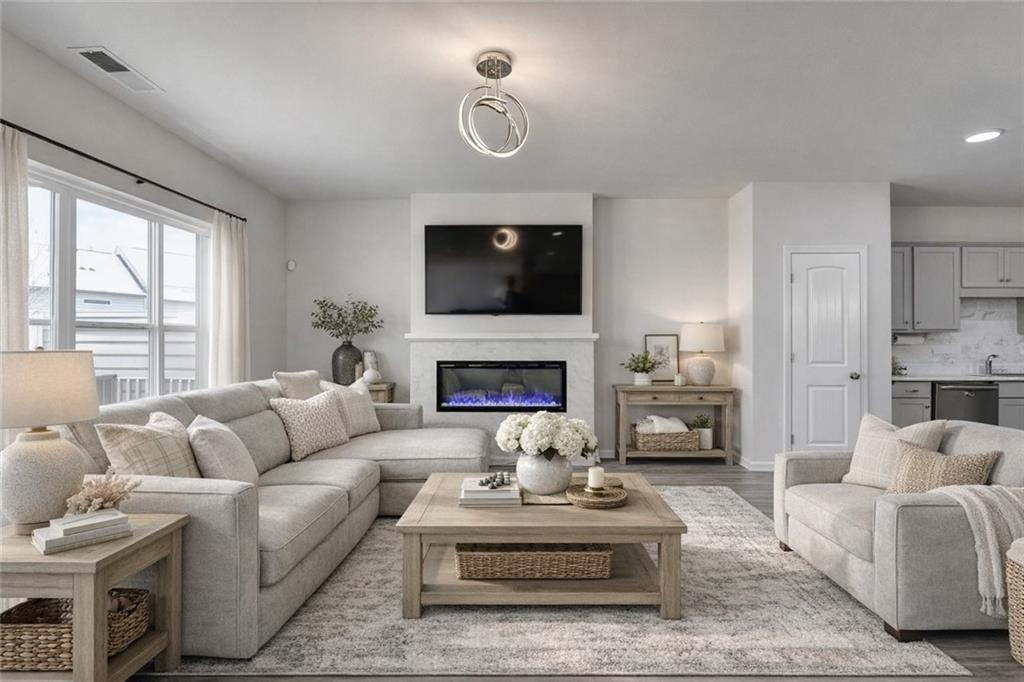 1123 Chastain Drive