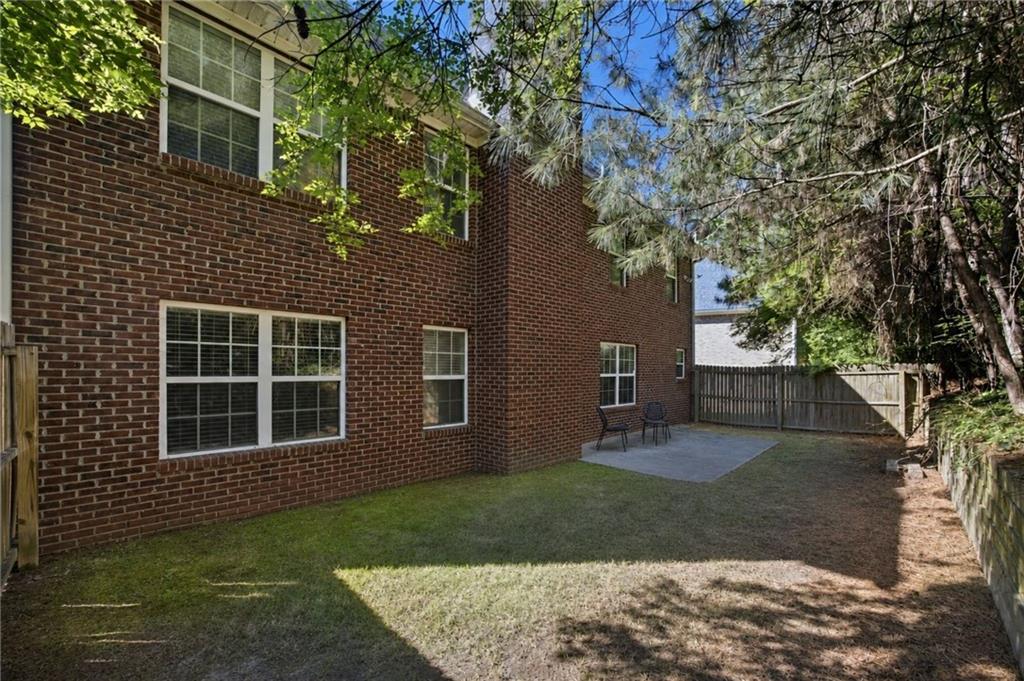 910 Park Knoll Court