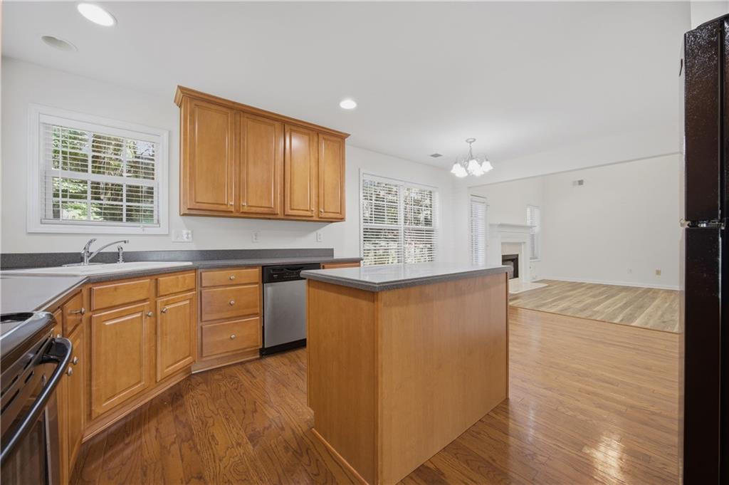 910 Park Knoll Court