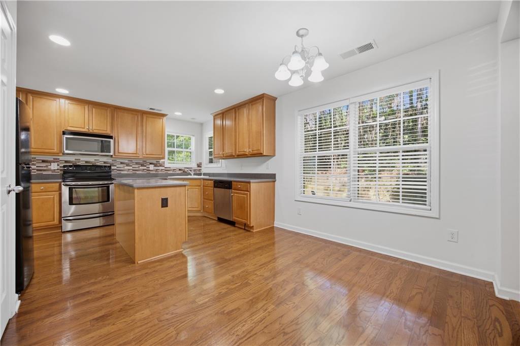 910 Park Knoll Court