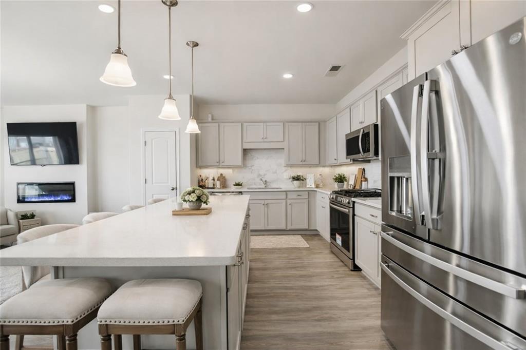 1123 Chastain Drive