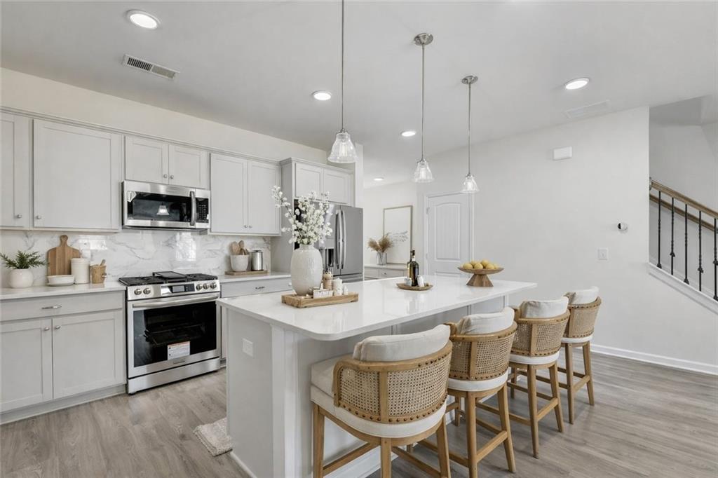 1123 Chastain Drive
