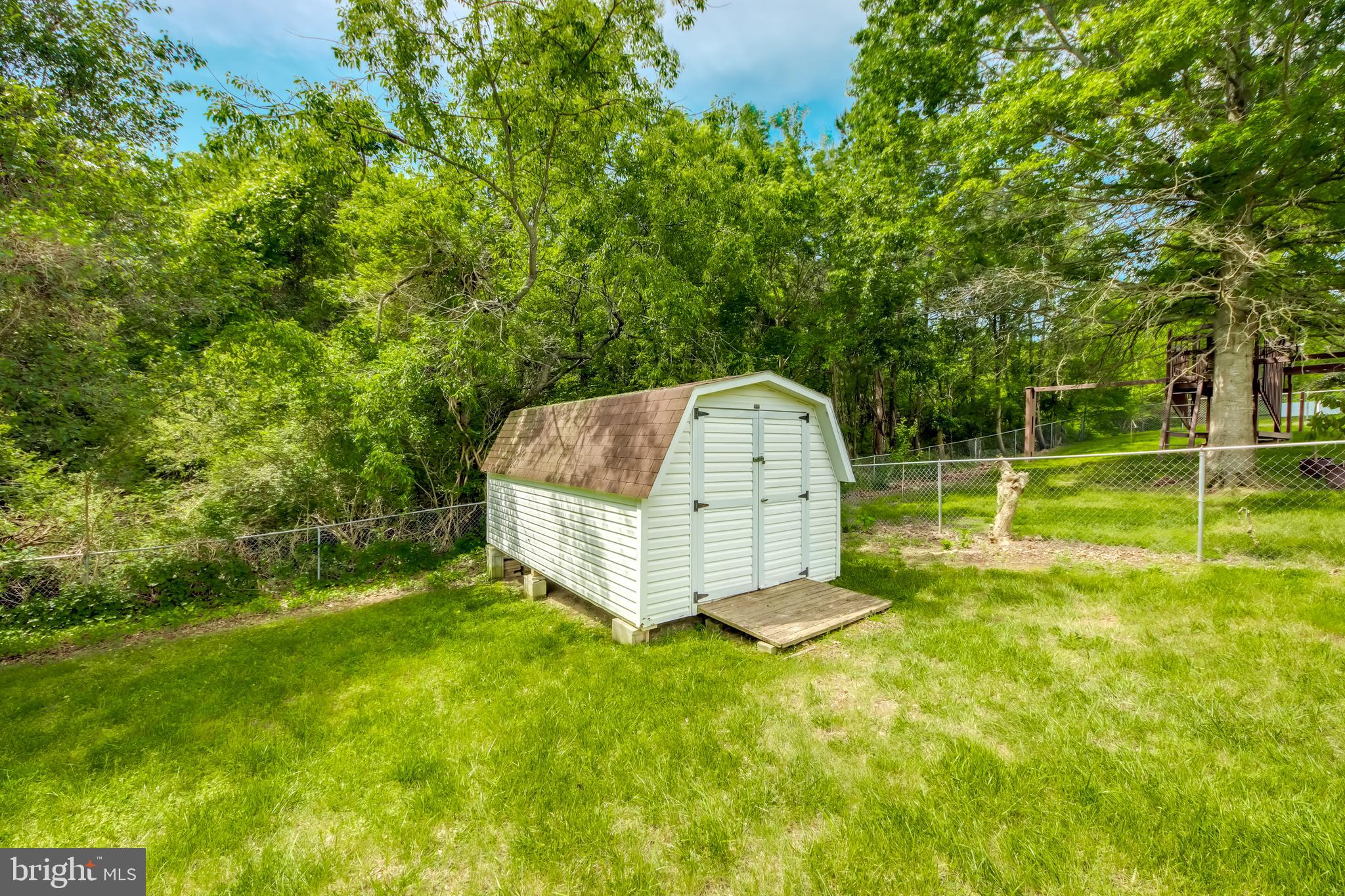 10205 BRIARWOOD PLACE