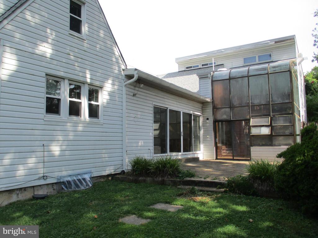 10001 DALLAS AVENUE