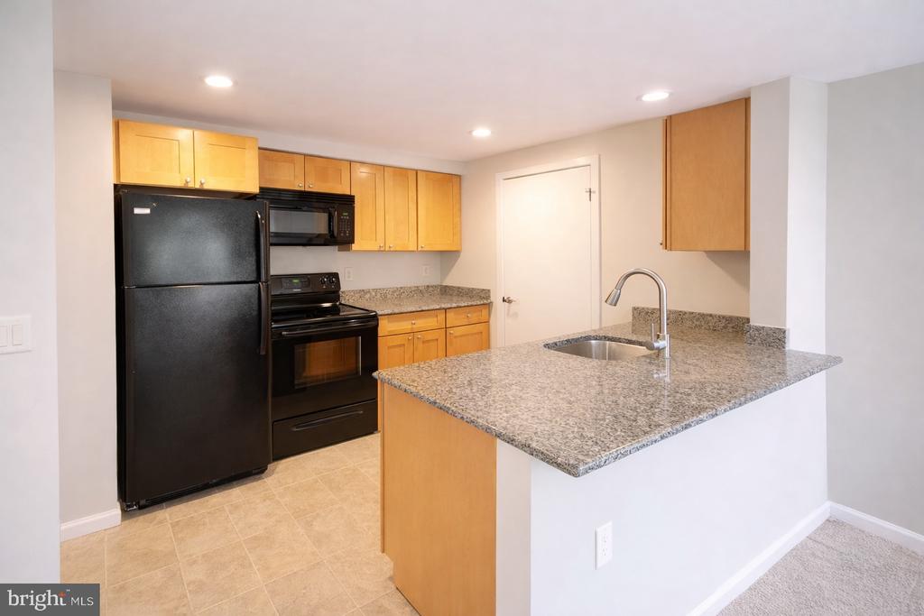 9836 HELLINGLY PLACE 106