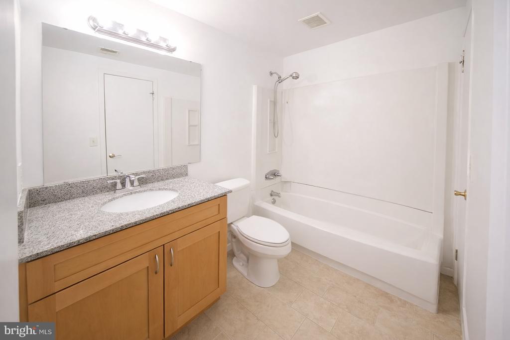 9836 HELLINGLY PLACE 106