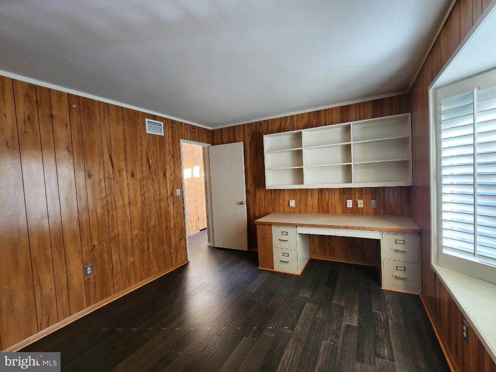 8410 HAWKINS CREAMERY ROAD