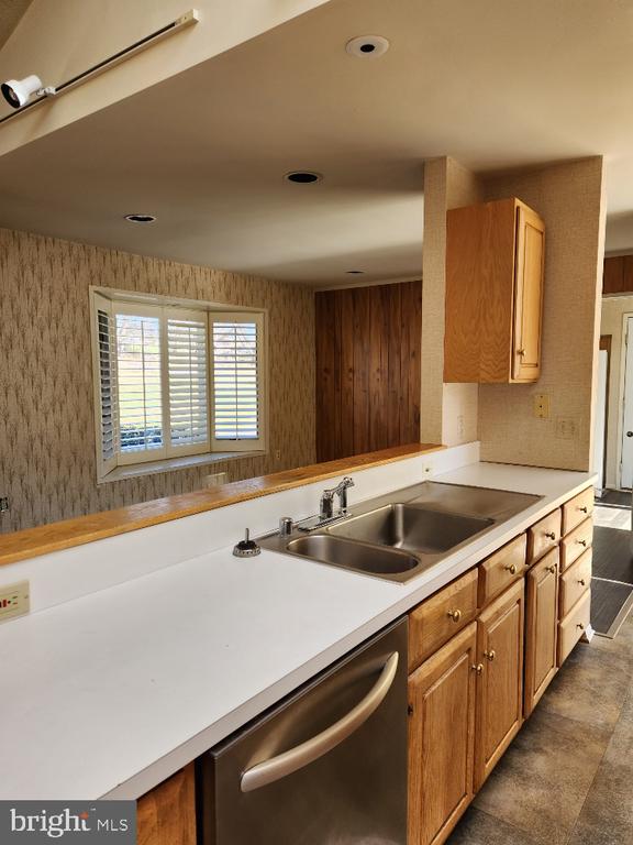 8410 HAWKINS CREAMERY ROAD
