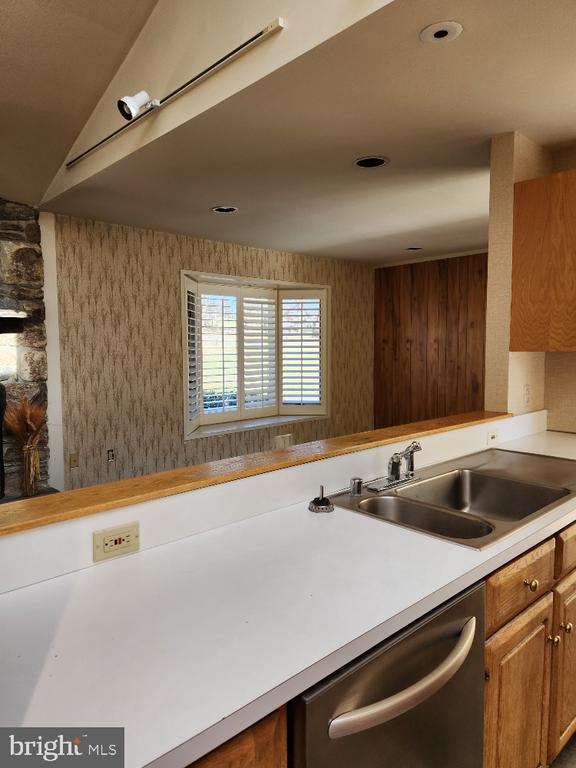 8410 HAWKINS CREAMERY ROAD