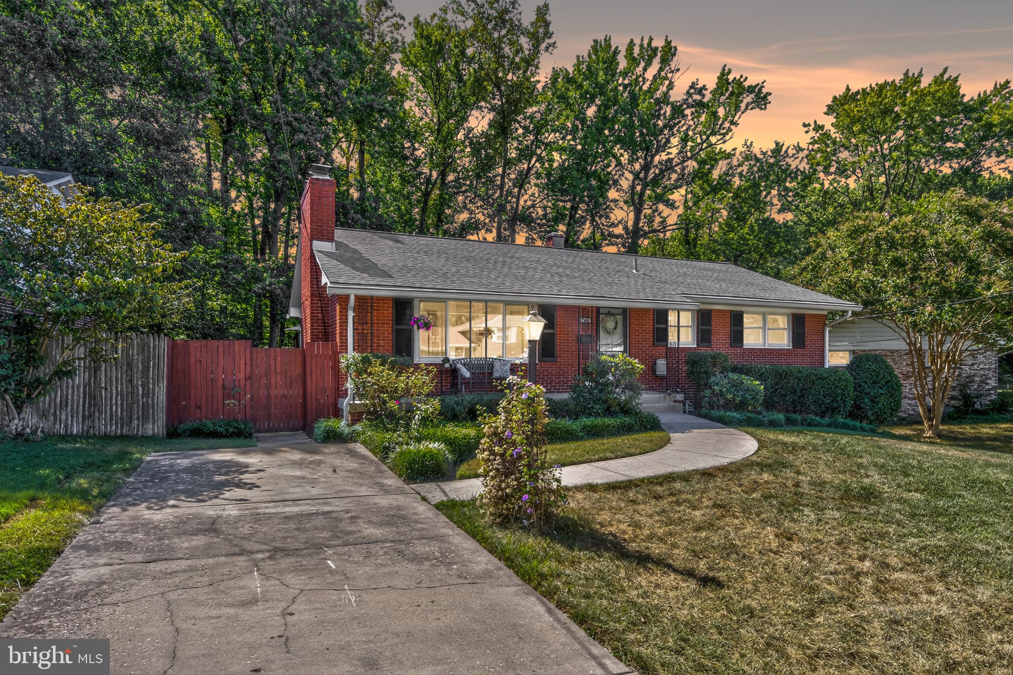 9308 SAINT ANDREWS PLACE