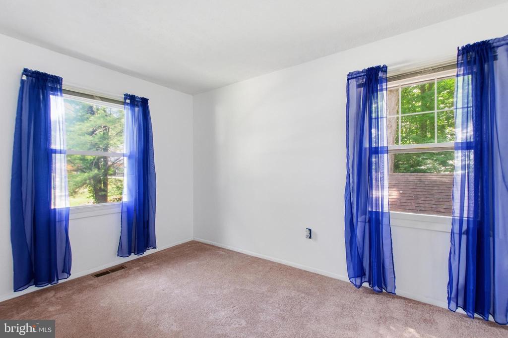 10313 KING RICHARD PLACE