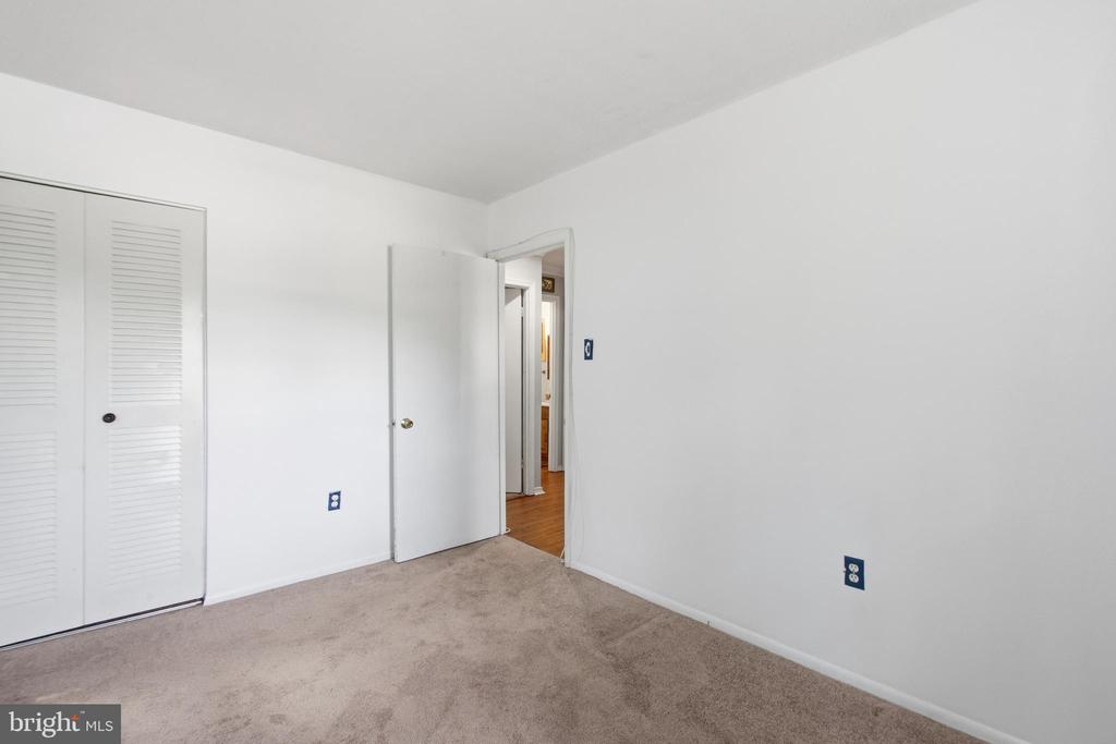 10313 KING RICHARD PLACE