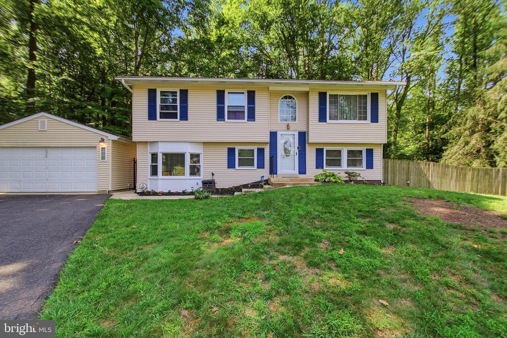 10313 KING RICHARD PLACE
