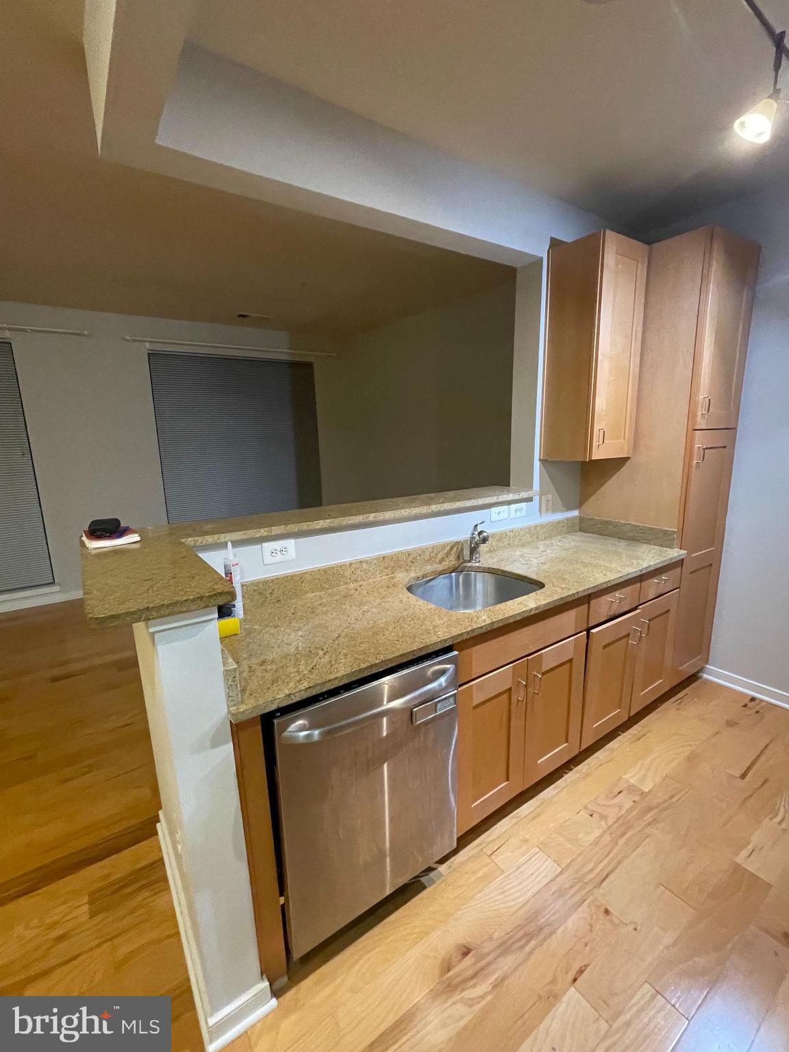 2200 N WESTMORELAND STREET 318