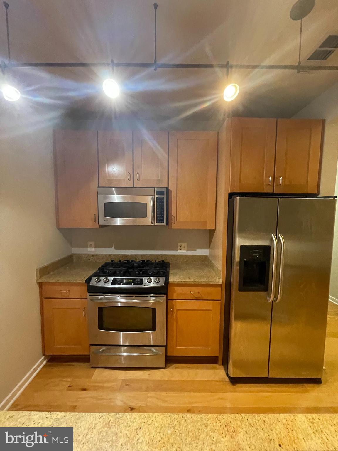 2200 N WESTMORELAND STREET 318