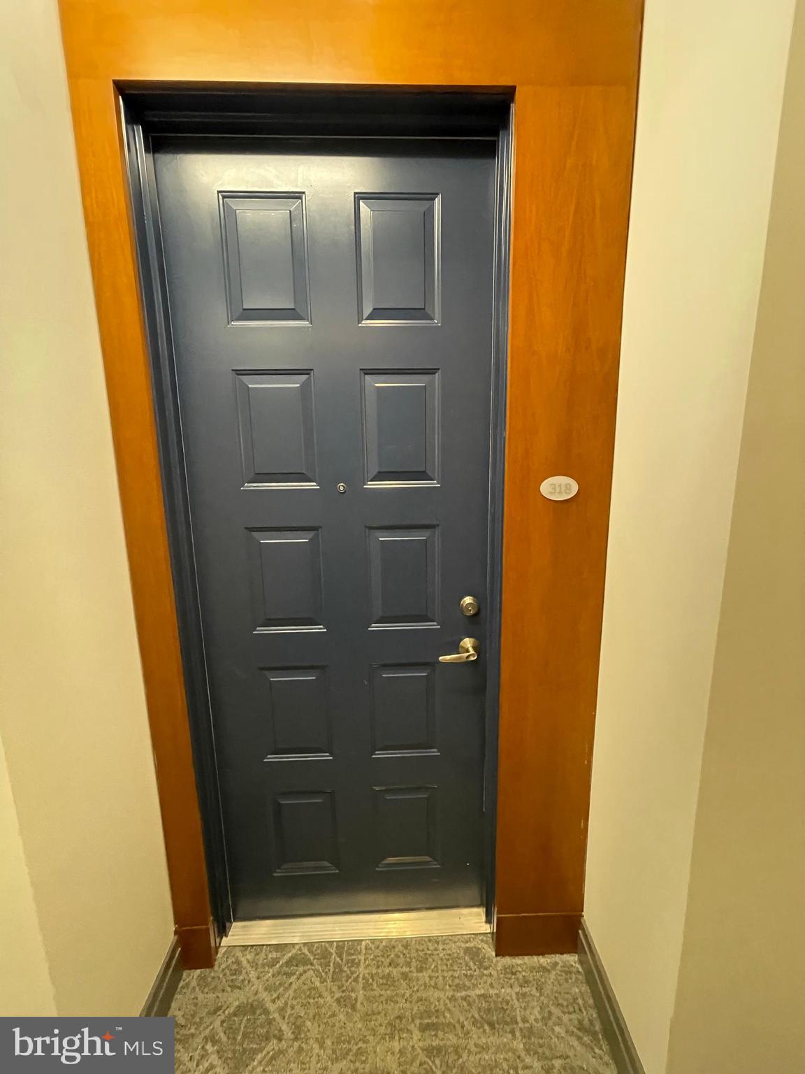 2200 N WESTMORELAND STREET 318