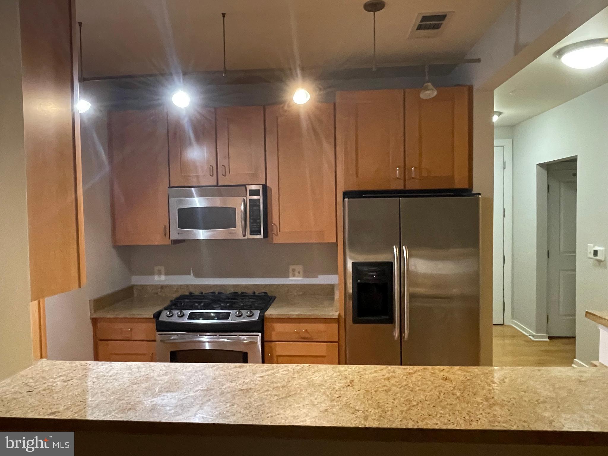 2200 N WESTMORELAND STREET 318