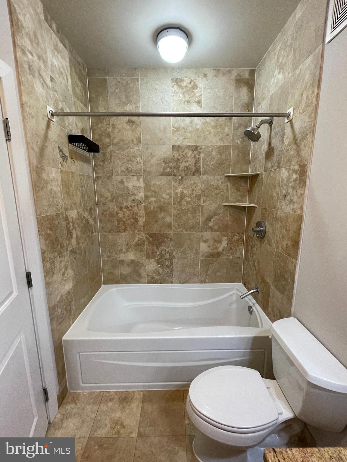 2200 N WESTMORELAND STREET 318