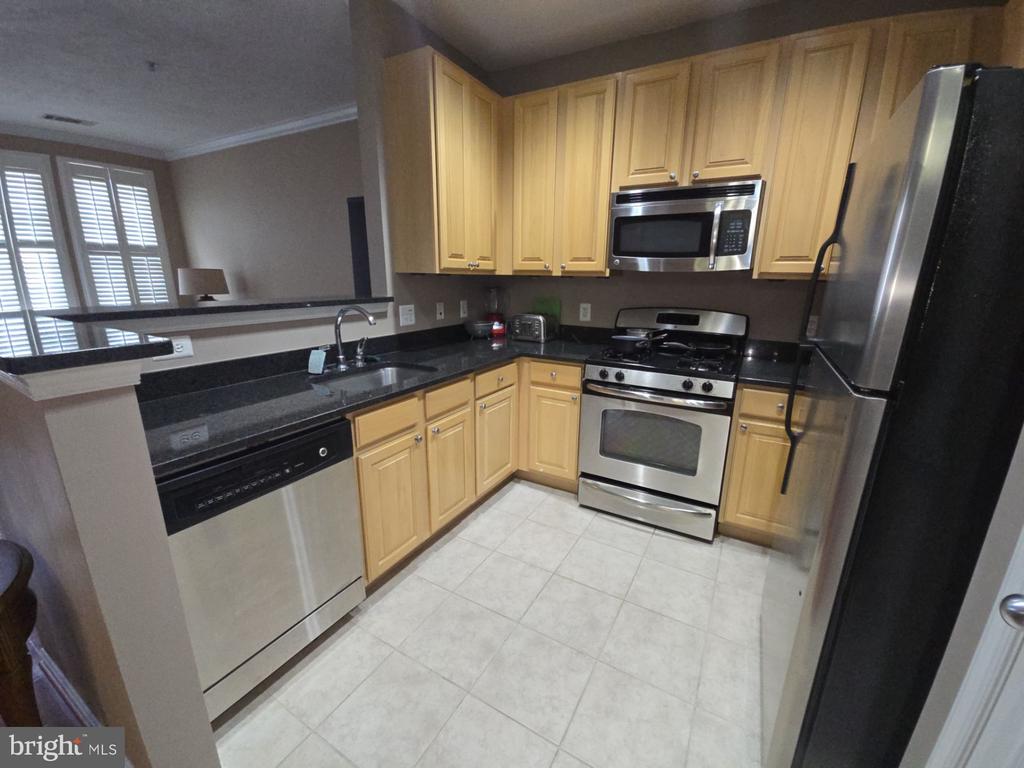 2301 25TH STREET S